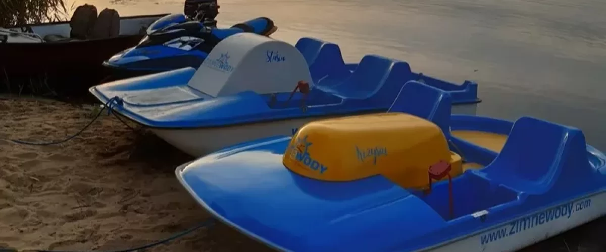 Pedal boats and kayaks rental